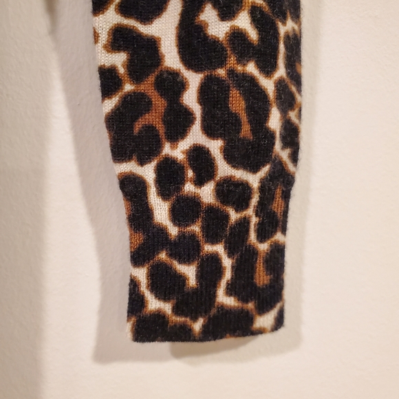 J. Crew Merino Wool Animal Print Sweater Women's Size XXS - Picture 3 of 8